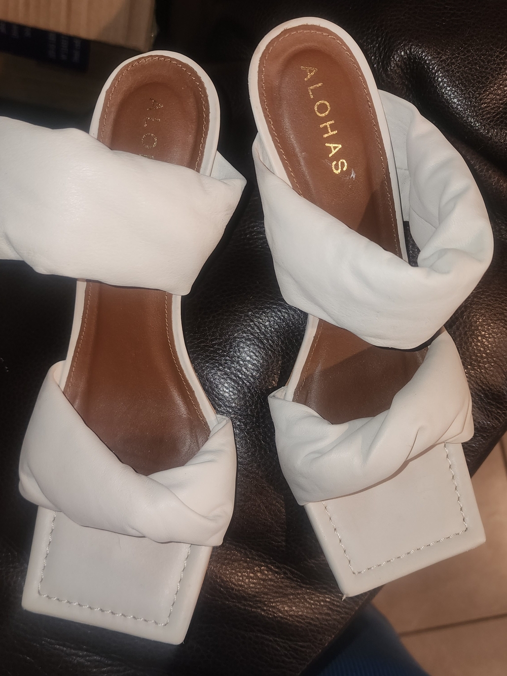 ALOHAS White Padded Double-Strap Square-Toe Slide Heels